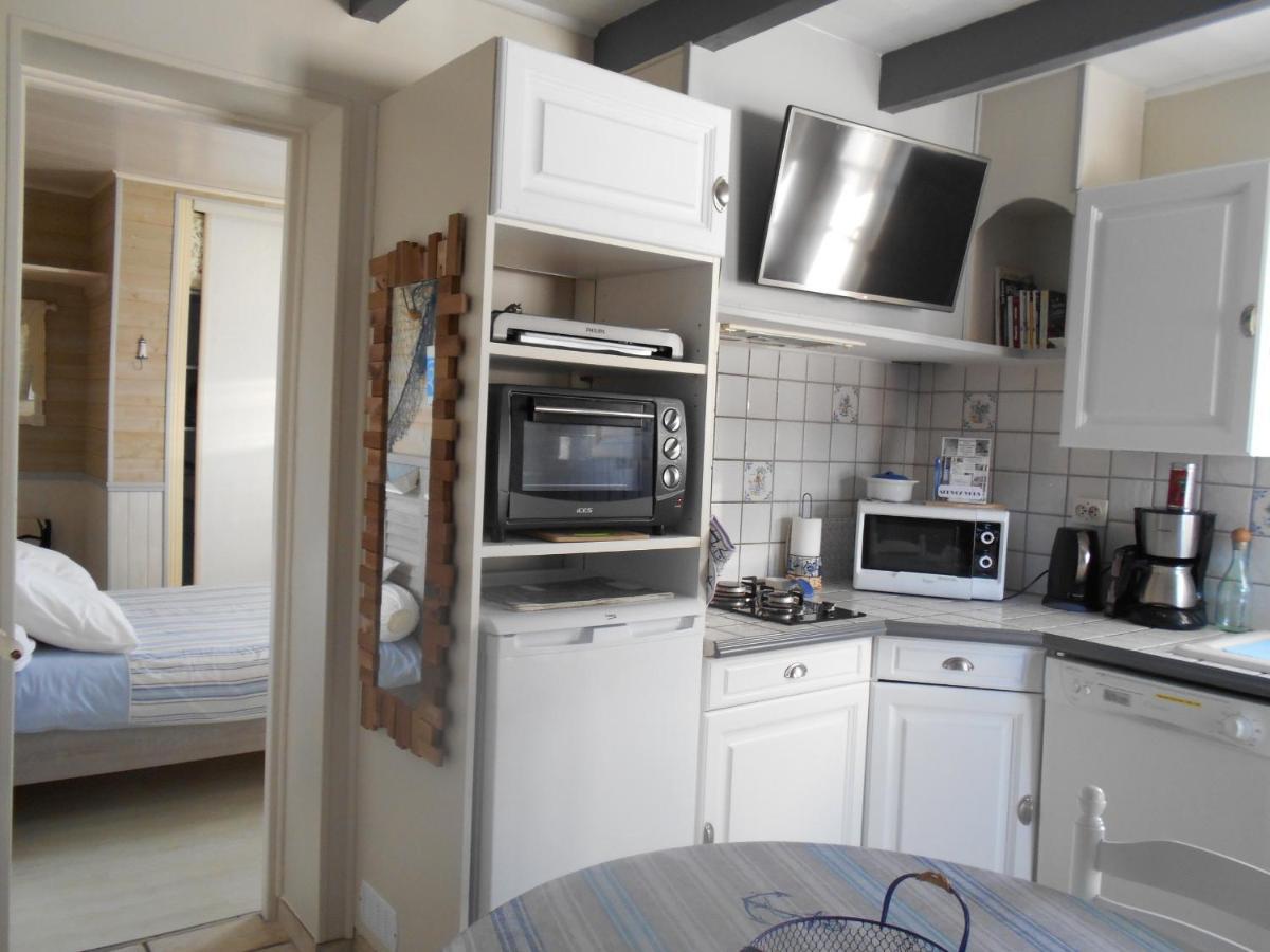 Ile De Re, La Danae, Velos, Wifi, Possibilite Cuisine, Linge, Parking Gratuit Saint-Martin-de-Re Luaran gambar