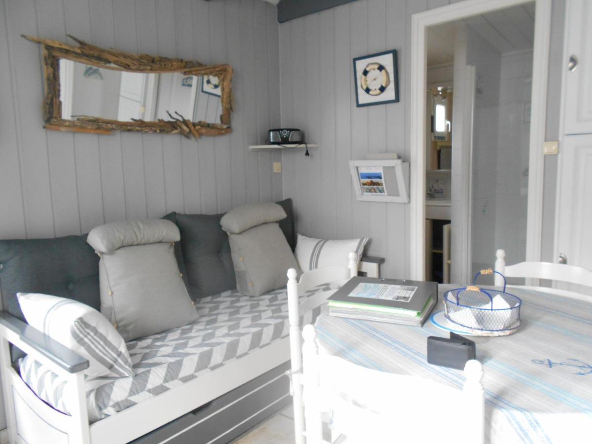 Ile De Re, La Danae, Velos, Wifi, Possibilite Cuisine, Linge, Parking Gratuit Saint-Martin-de-Re Luaran gambar