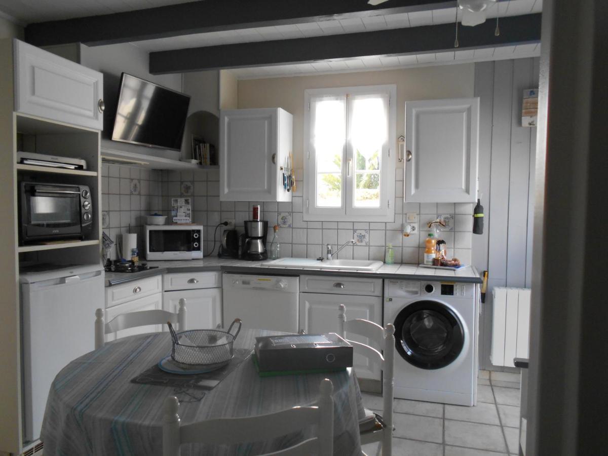 Ile De Re, La Danae, Velos, Wifi, Possibilite Cuisine, Linge, Parking Gratuit Saint-Martin-de-Re Luaran gambar